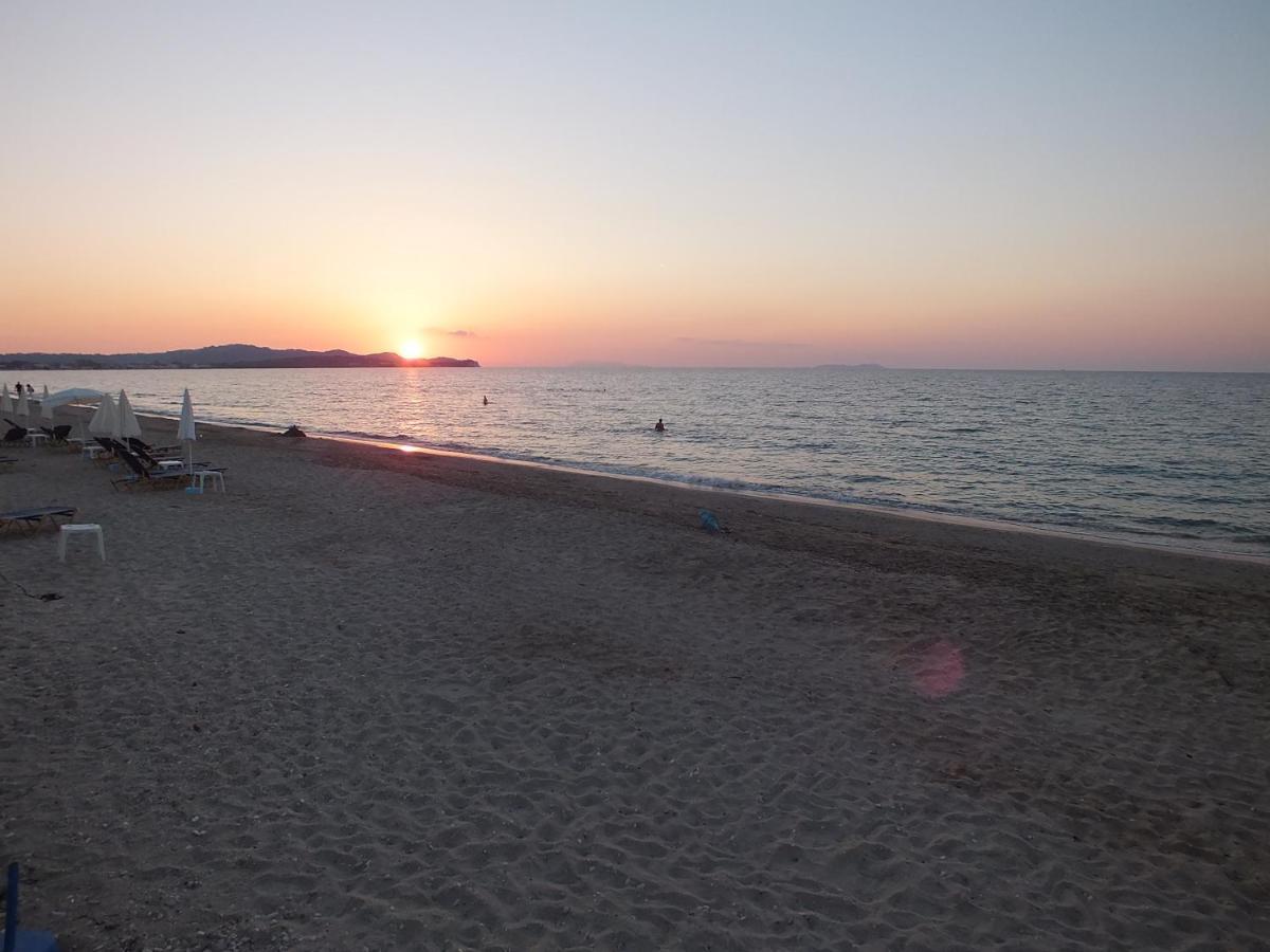 Frosos Beachfront Maisonette Acharavi Ахарави Екстериор снимка
